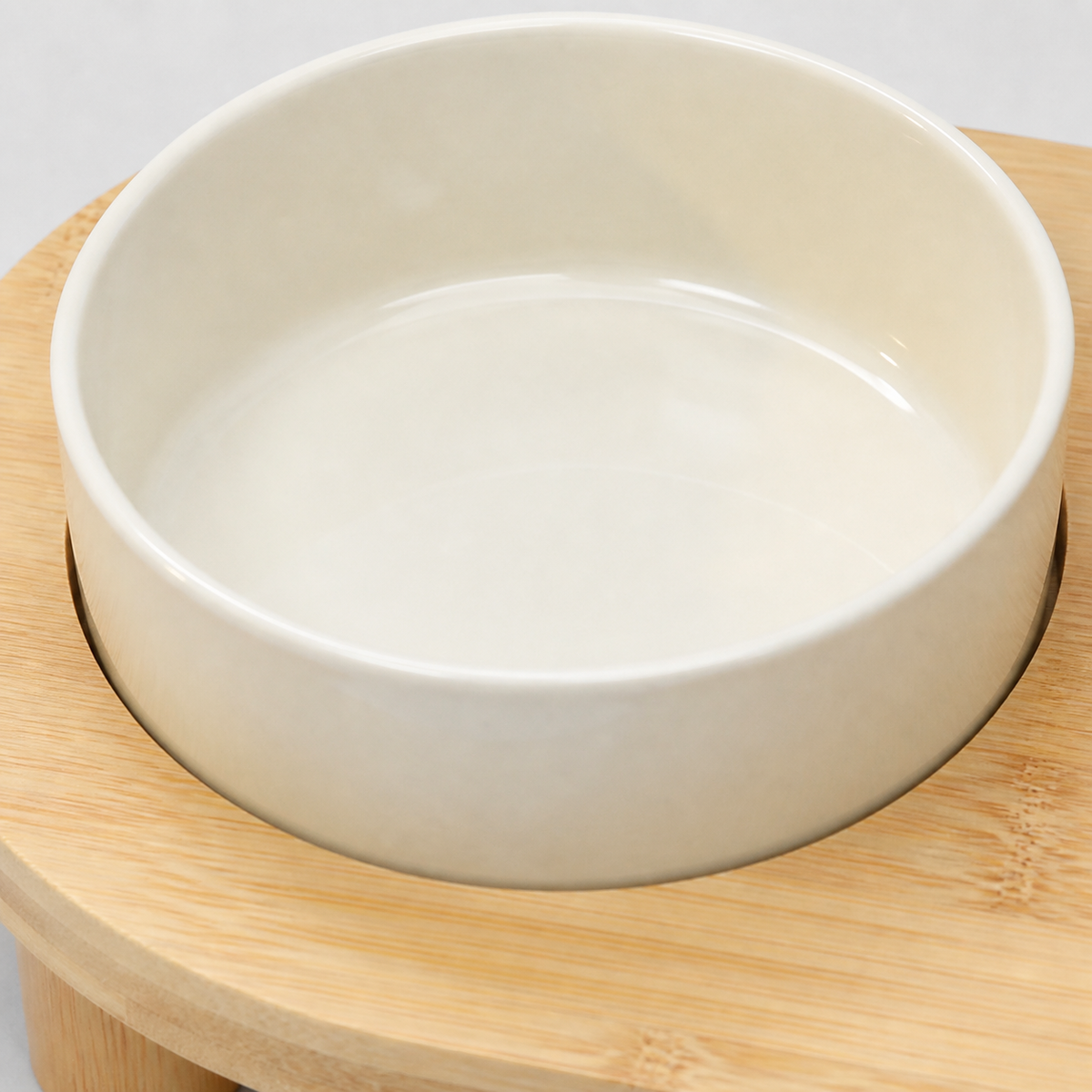 Raised Double Bowl Station — Two removable bowls